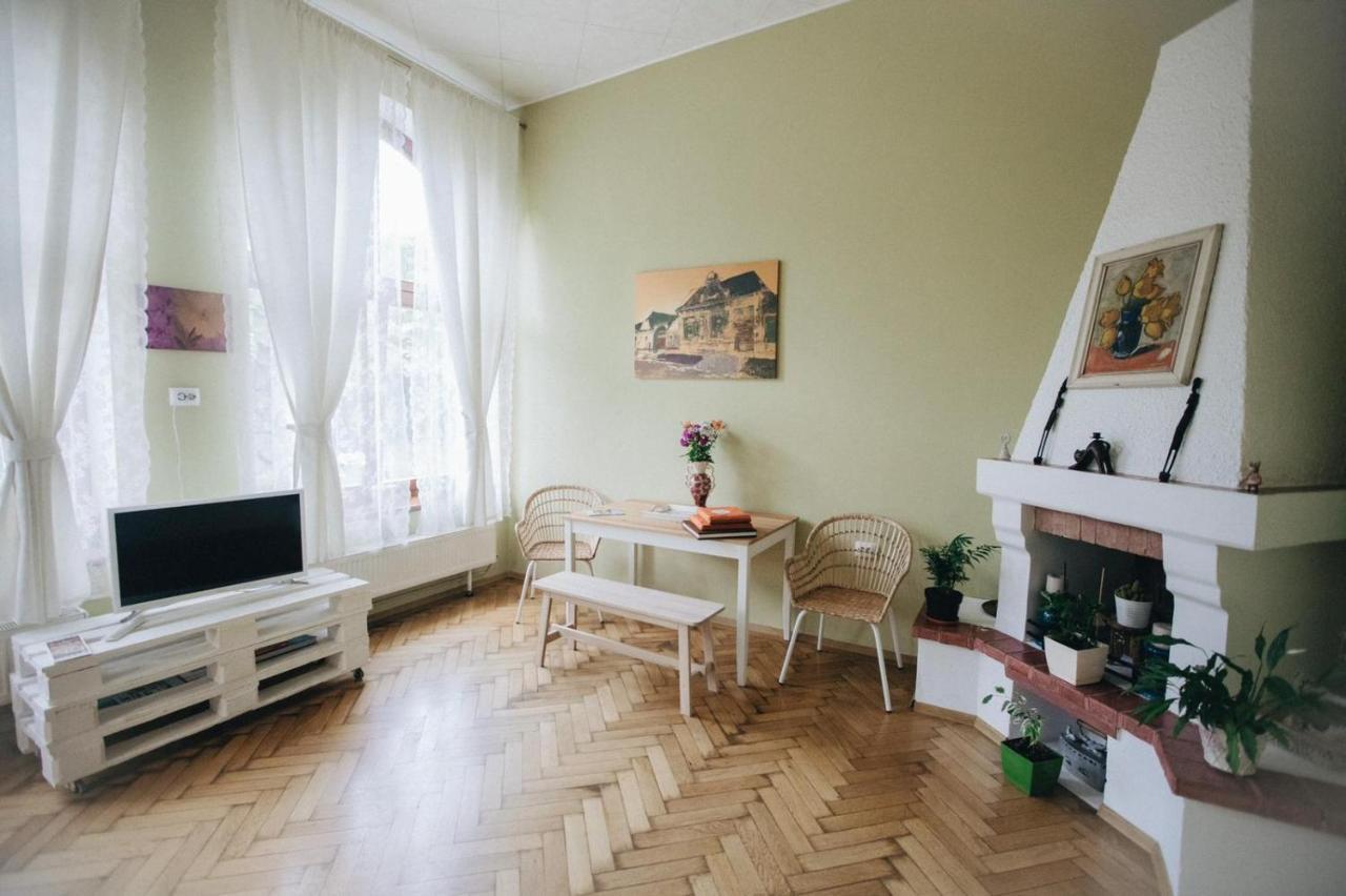 Love Nest Braşov Buitenkant foto