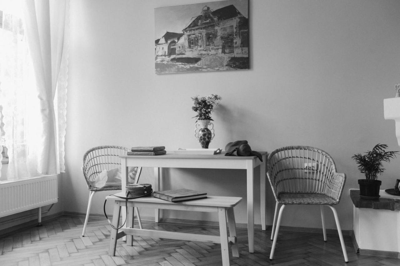 Love Nest Braşov Buitenkant foto